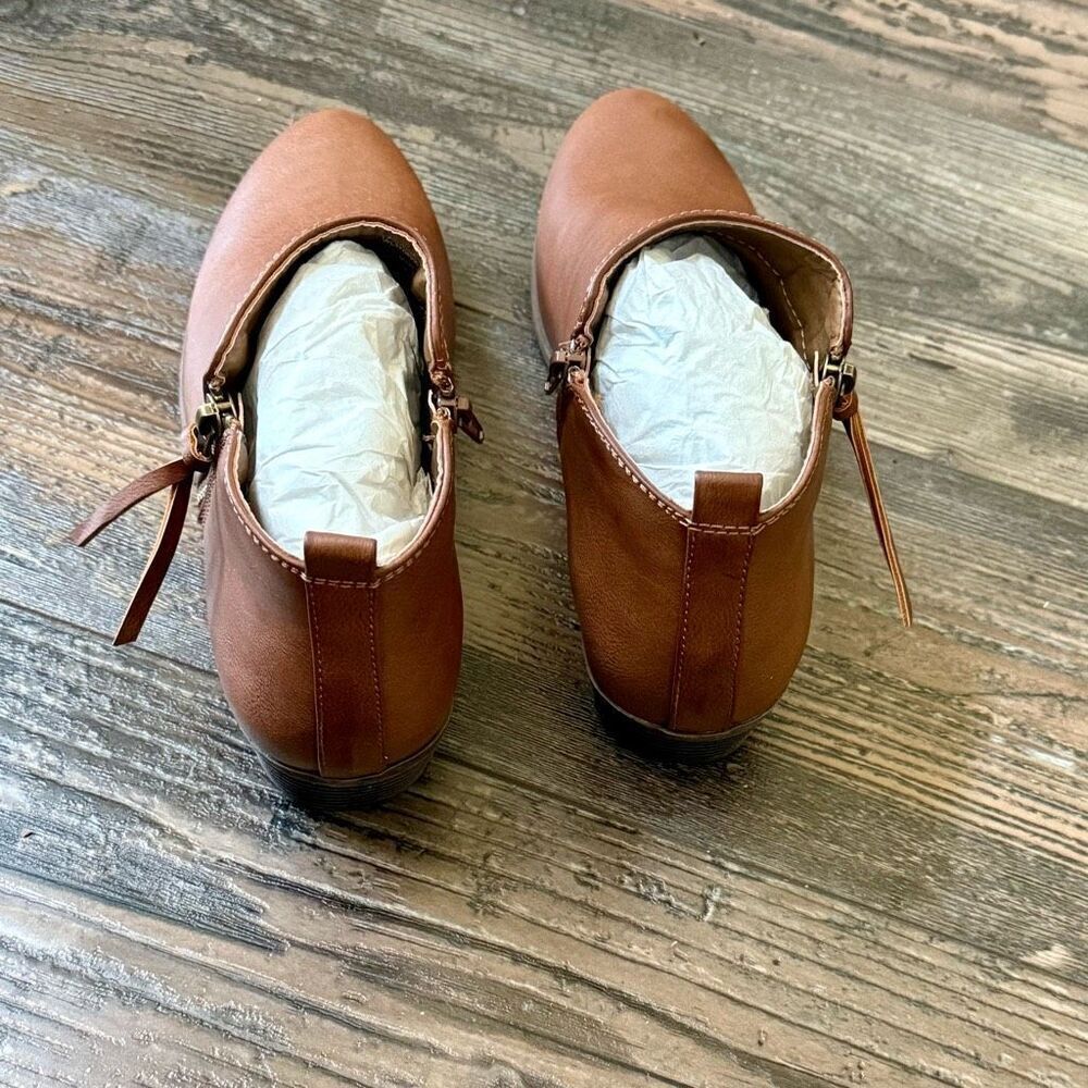 London Fog Brown Vegan Leather Tina Ankle Bootie Size 7 New - Picture 5 of 8